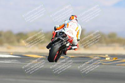 media/Jan-10-2025-CVMA Friday Practice (Fri) [[489e0da257]]/Group 4 and Trackday/Session 4 (Turn 16)/